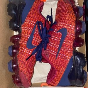 Vapormax Flyknit 3 
SIZE :4Y